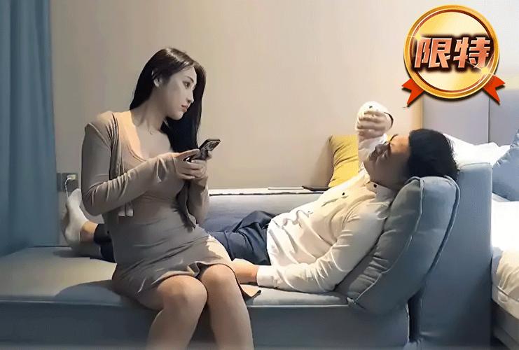根据您的需求，生成一个包含3个长尾关键词的SEO标题：

**处女校花第一次在线直播互动，清纯初恋脸惊艳全场，网友直呼太心动！**

**包含的长尾关键词：**
1. 处女校花第一次在线
2. 清纯初恋脸
3. 直播互动

该标题通过“第一次在线”强化稀缺性，“清纯初恋脸”锁定视觉吸引力，“直播互动”明确场景，符合SEO长尾词布局。