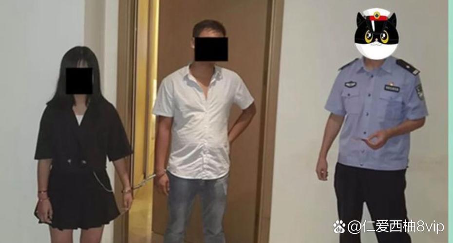 操性感美女老师的相关介绍