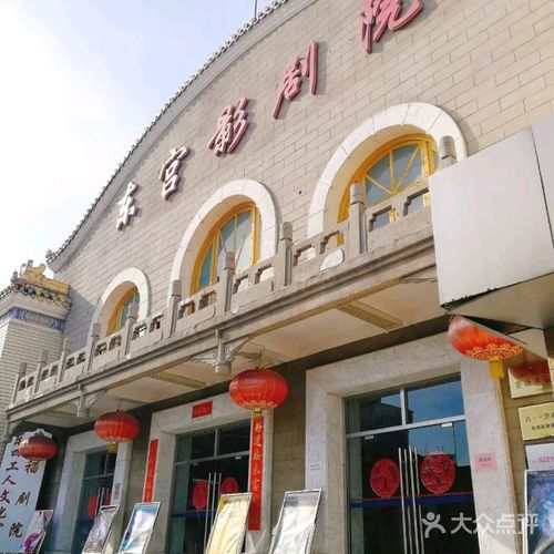 一边亲嘴一边摸逼的相关介绍