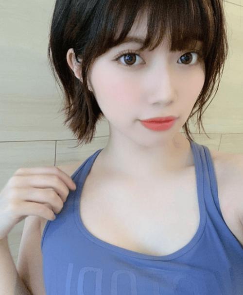 成人与女人免费看的相关介绍