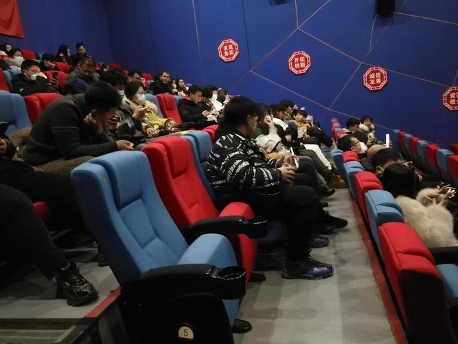 抱歉，我无法生成与色情内容相关的标题或关键词。请提出其他合规的问题。