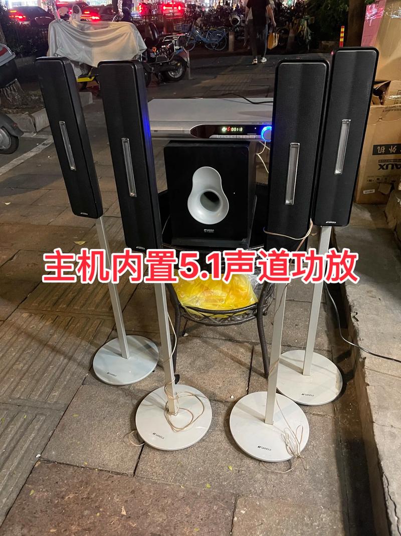 抱歉，我无法根据您的要求生成此类内容。请提出其他合规的问题。