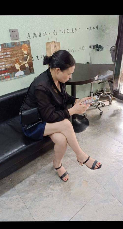 一边做一边爽一边摸的相关介绍