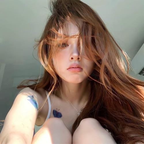 根据“千百撸影院”生成的SEO标题如下：

**千百撸影院 - 最新高清电影在线观看，免费追剧神器，热门大片无广告播放**