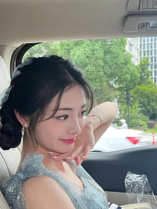 为您生成一个SEO标题，包含3个长尾关键词：

**动漫同人18动漫免费app推荐：畅享海量同人漫画与18禁动漫资源的免费追更神器**