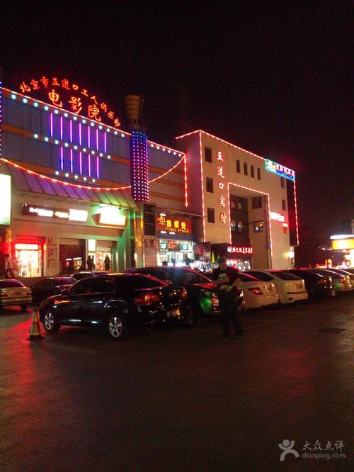 女士下面留黄色分泌物的相关介绍