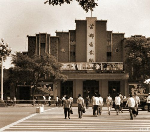 秋霞电影院免费影视：高清无广告在线观影，畅享最新热门电影与经典大片（长尾关键词：秋霞电影院免费影视、免费高清电影、无广告在线影院）