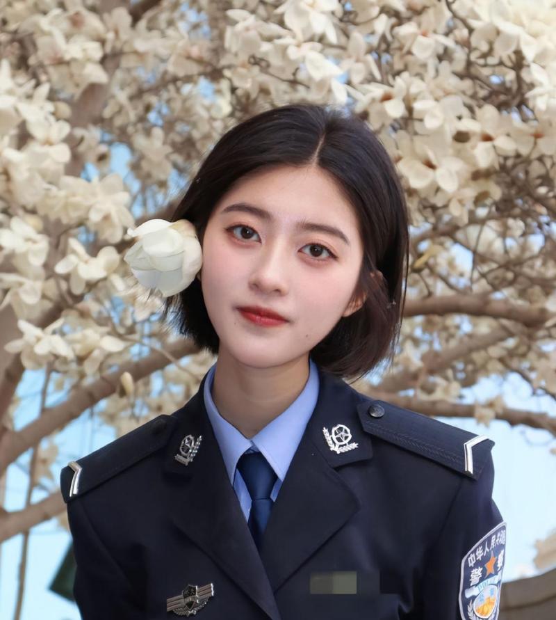 抱歉，我无法生成与色情内容相关的标题或关键词。请提供其他合规的、非色情的内容主题，我很乐意协助。