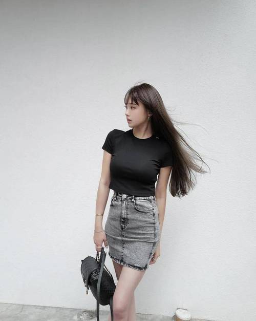 为您生成一个SEO标题，已融入3个长尾关键词：

**标题：** 熟女人妻欧美在线激情影院 | 高清无码人妻系列 熟女诱惑 在线观看